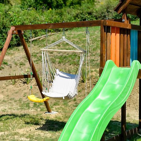 Pet Friendly Home In Varazdin Breg With Jacuzzi Экстерьер фото
