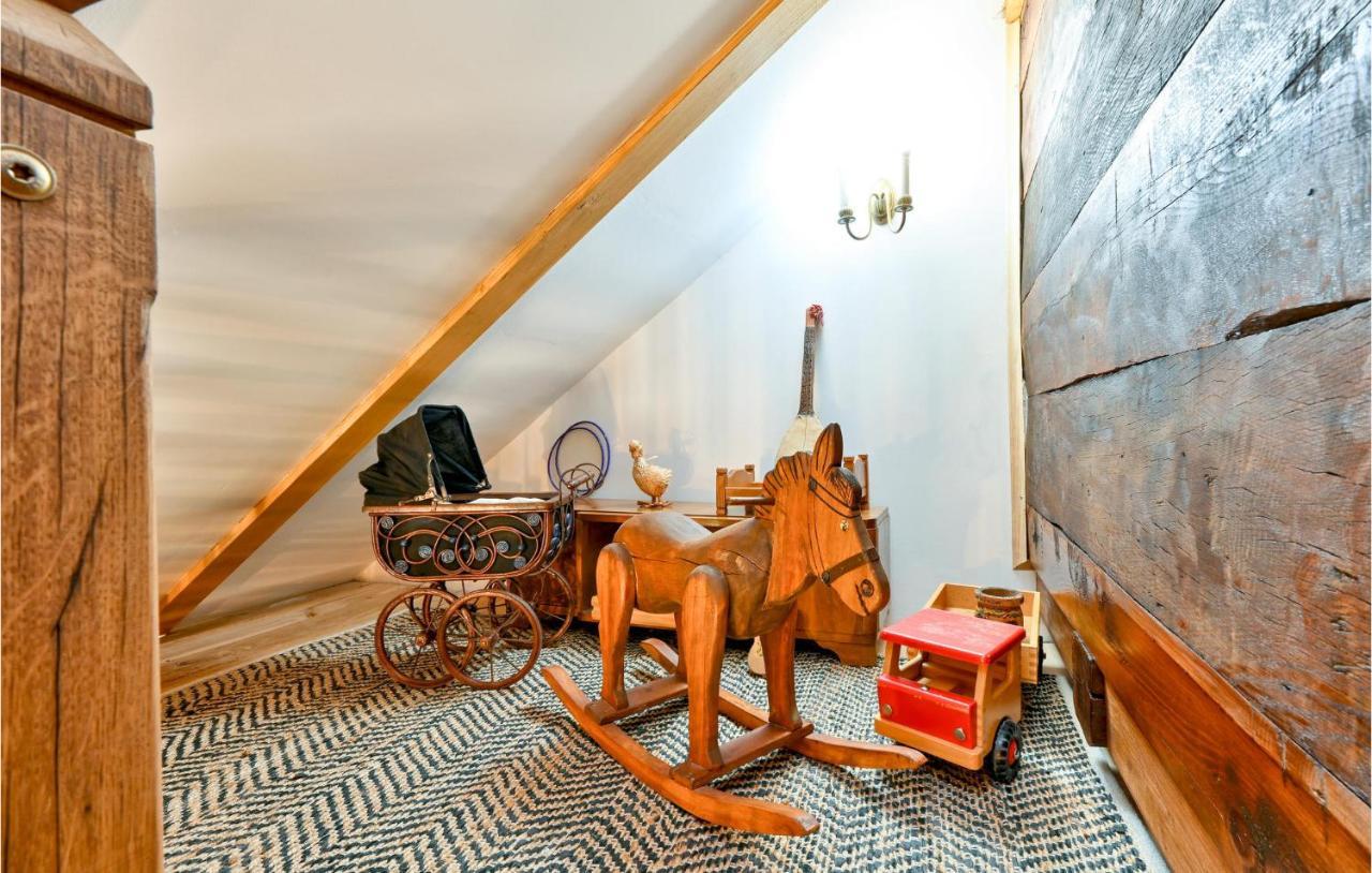 Pet Friendly Home In Varazdin Breg With Jacuzzi Экстерьер фото