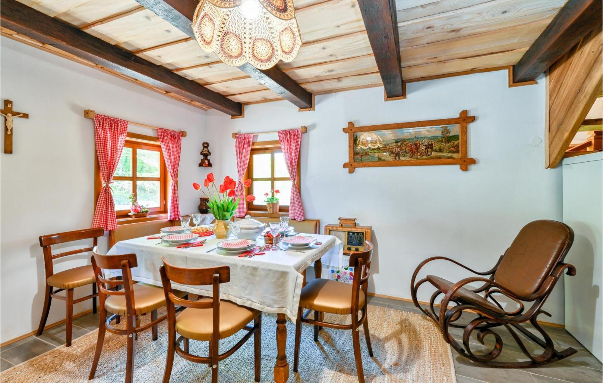Pet Friendly Home In Varazdin Breg With Jacuzzi Экстерьер фото