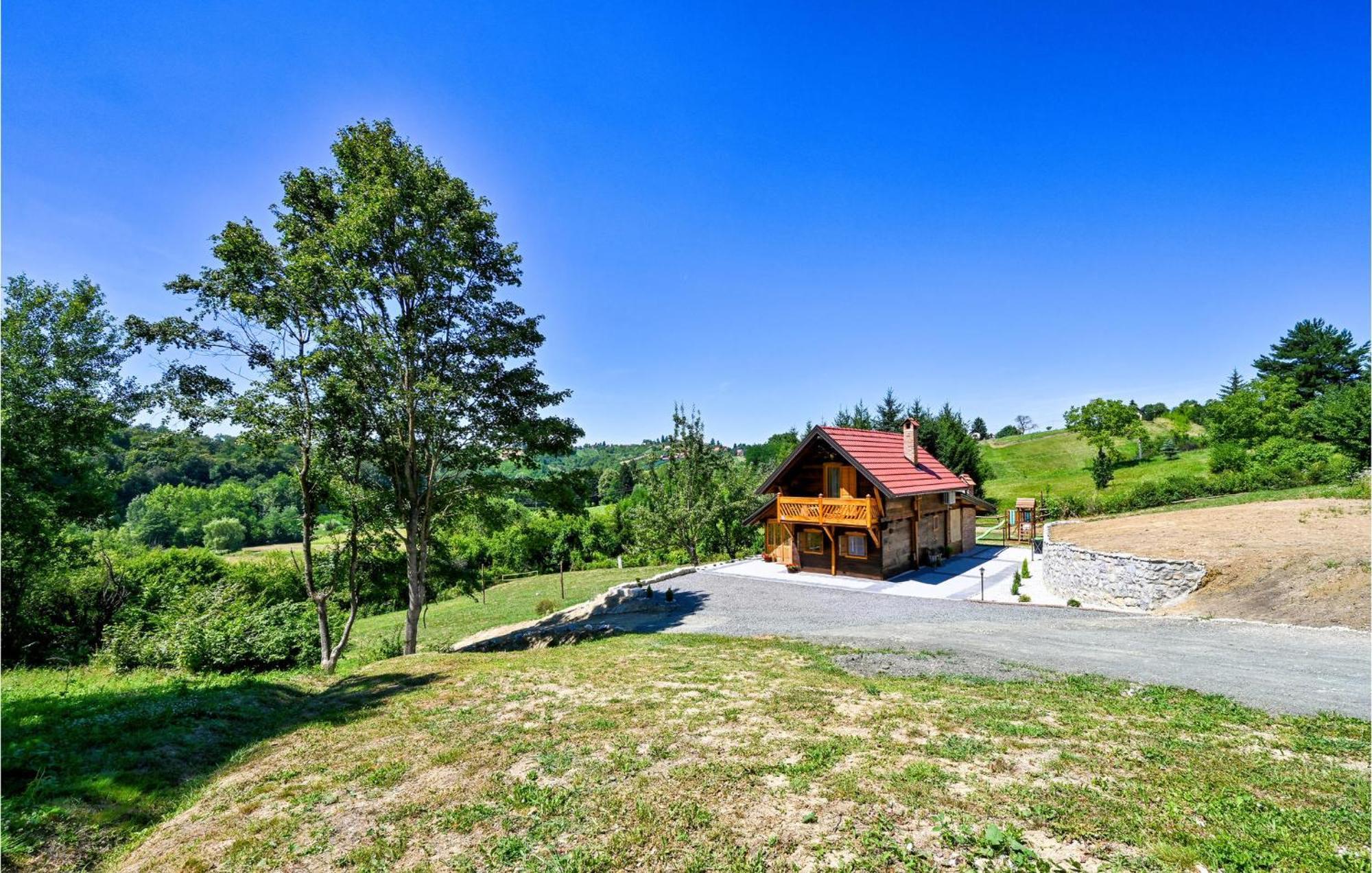 Pet Friendly Home In Varazdin Breg With Jacuzzi Экстерьер фото