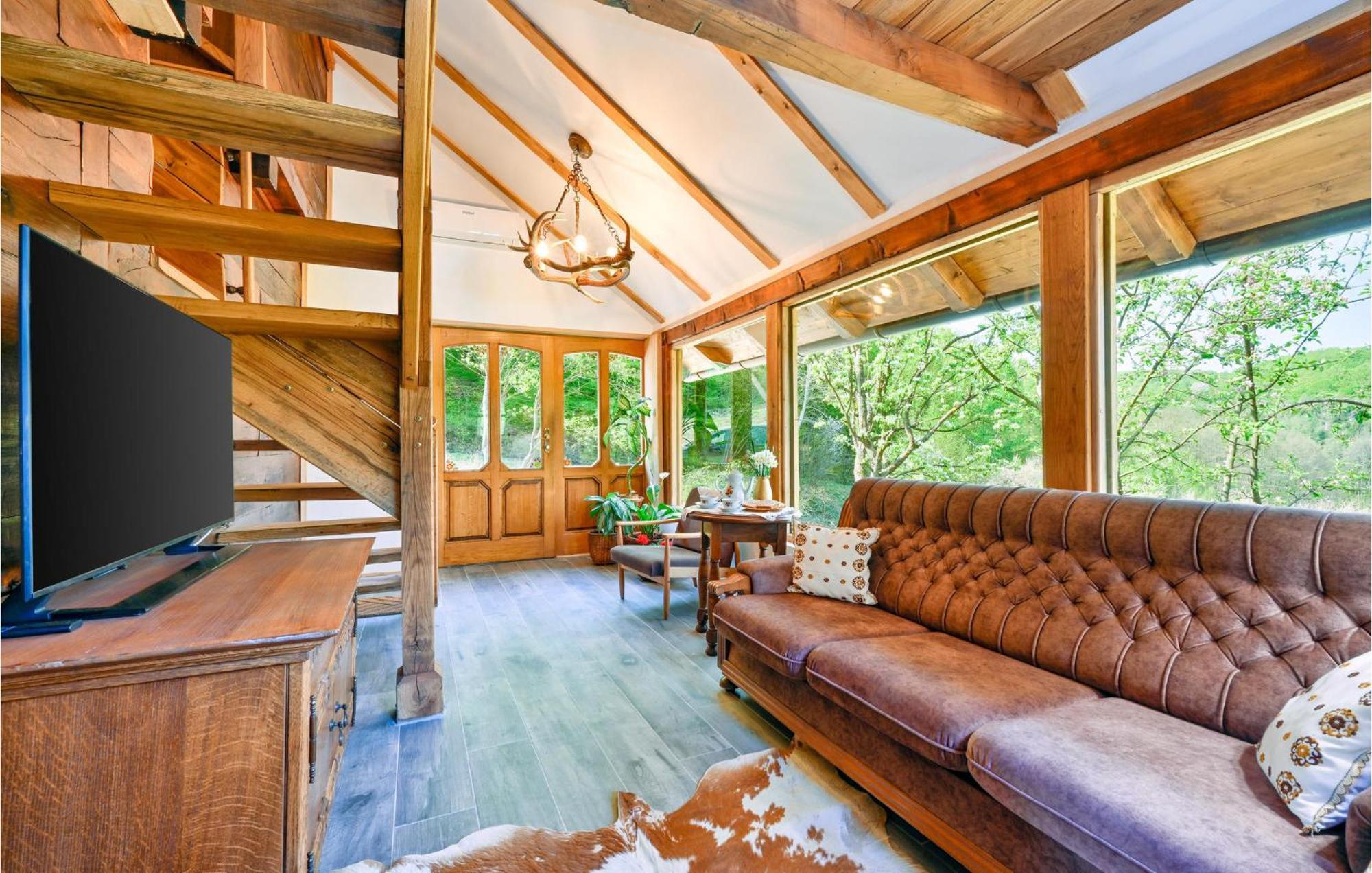 Pet Friendly Home In Varazdin Breg With Jacuzzi Экстерьер фото